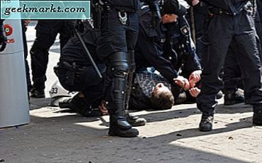 Hoe recente arrestatie records online te vinden