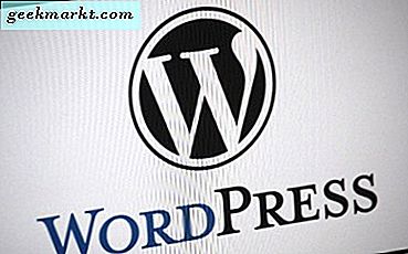 Wat is de beste manier om aangepaste externe JS toe te voegen aan WordPress
