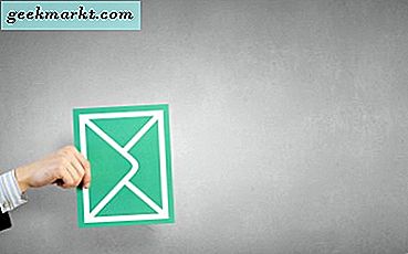 Hoe de standaard e-mailhandtekening op uw iPhone te veranderen